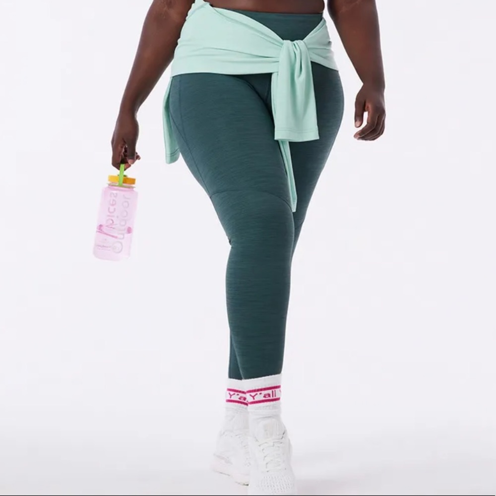 Outdoor Voices Move Free 7/8 Leggings in Evergreen Size L